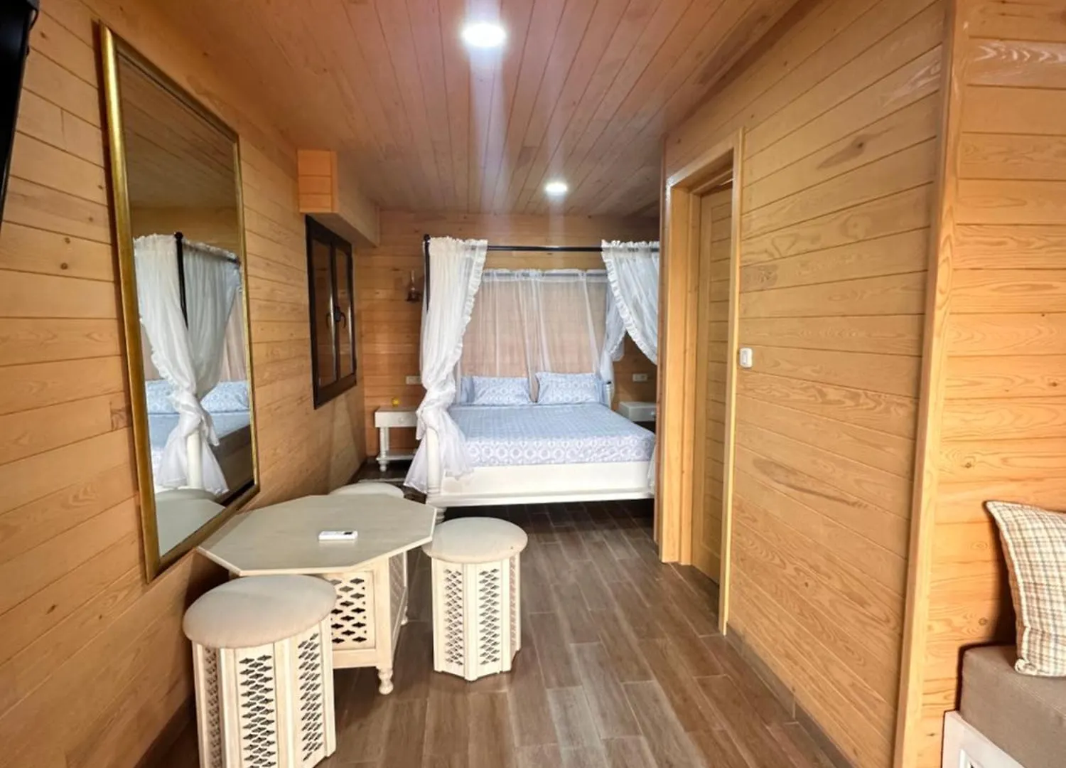 La Cascina Hotel Harqalah